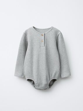 Zara SOFT TOUCH RIBBED
BODYSUIT / Size 6-9 months